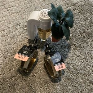 Brand new Bath & Body wallflower plug in - vanilla birch